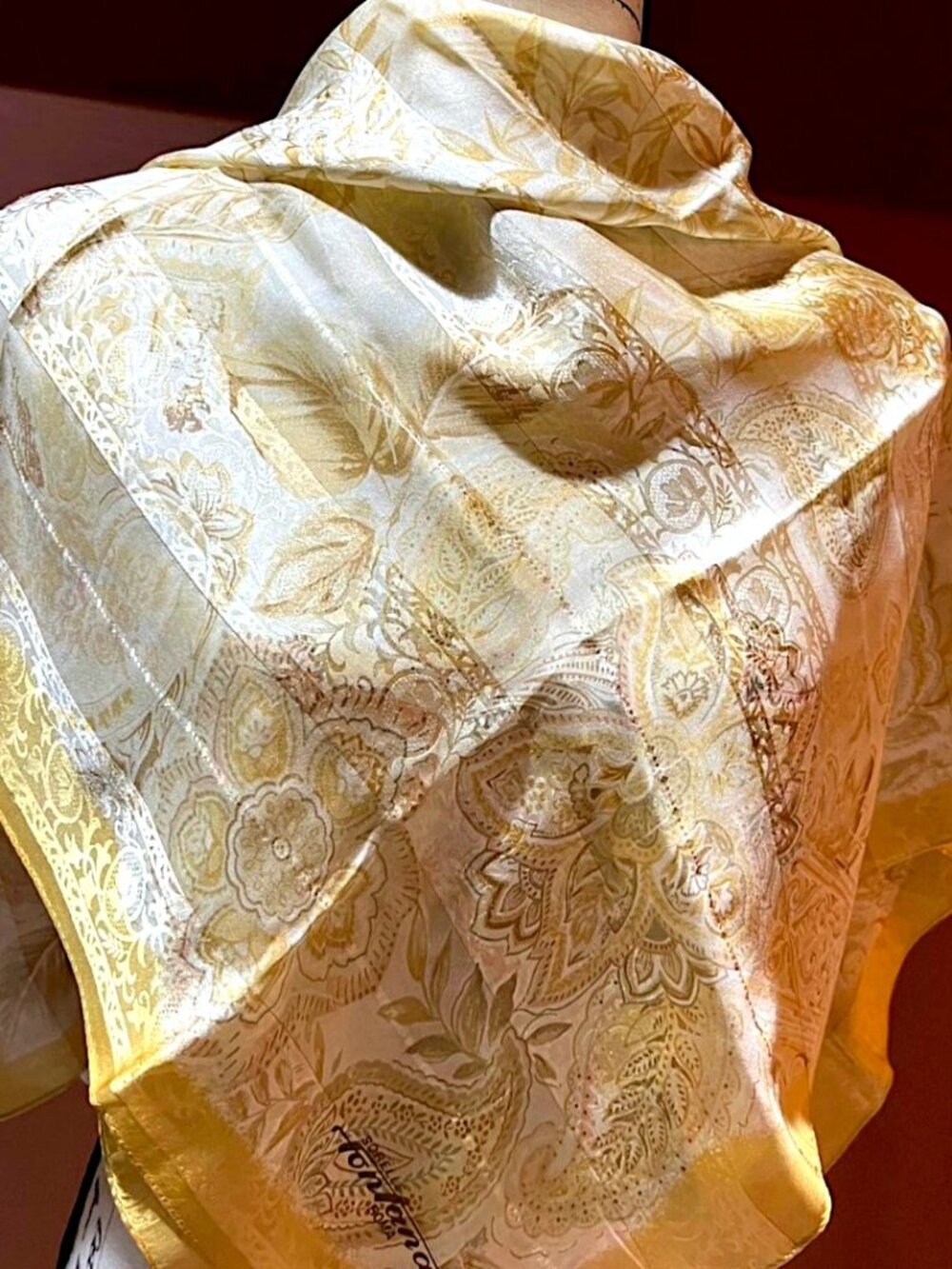 Rare Authentic Vintage Sorelle Fontana Silk Scarf 34-in. Square Hand-Rolled Hems